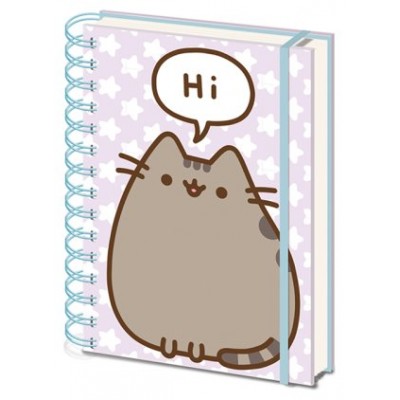 CUADERNO A5 CON ESPIRAL PUSHEEN SAYS HI 21 X 15 CM PYRAMID INTERNATIONAL REDSTRING SR72509 (Espera 4 dias)